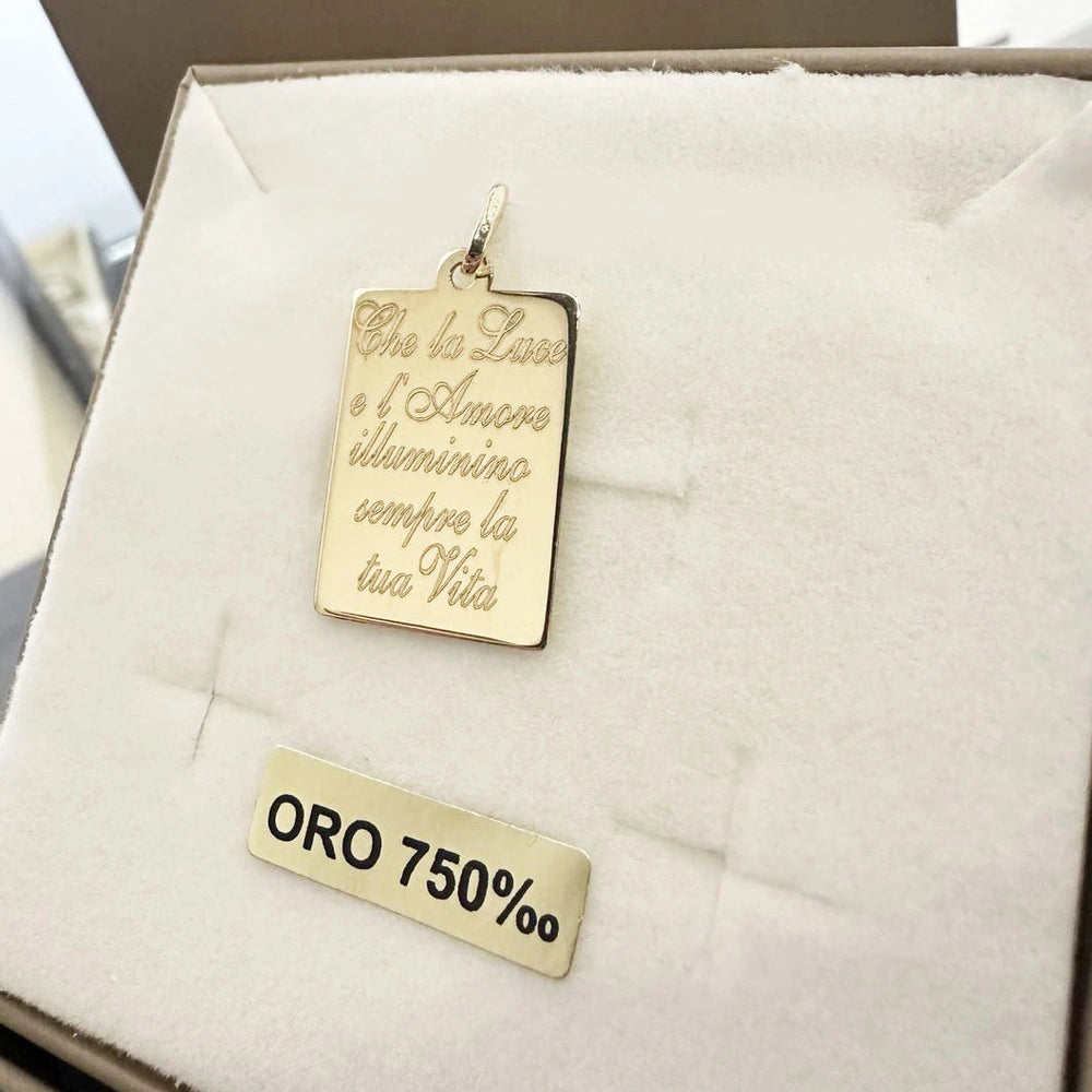 ciondolo in oro personalizzato