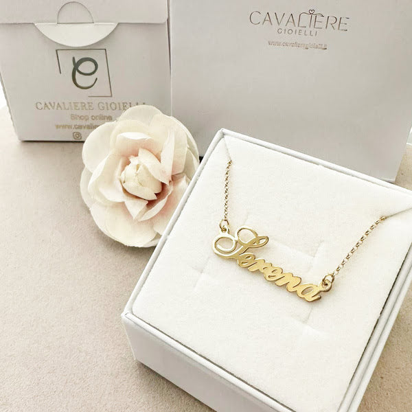 collana con nome dorato