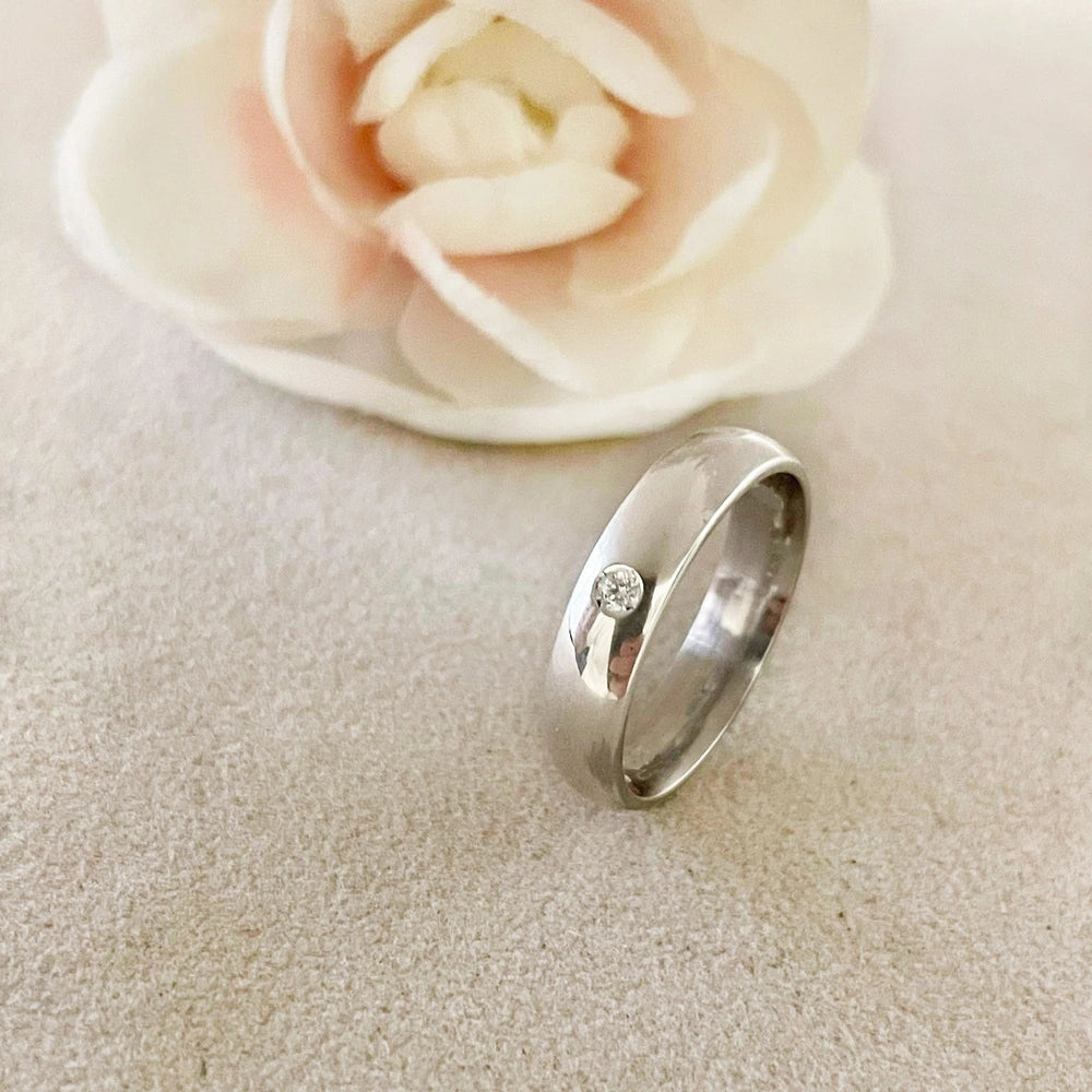 anello con diamante
