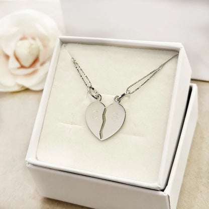 Collana con nome a cuore in argento sterling 925 con ciondolo a forma di cuore e Collana con nome a cuore in argento sterling 925 con ciondolo a forma di cuore e