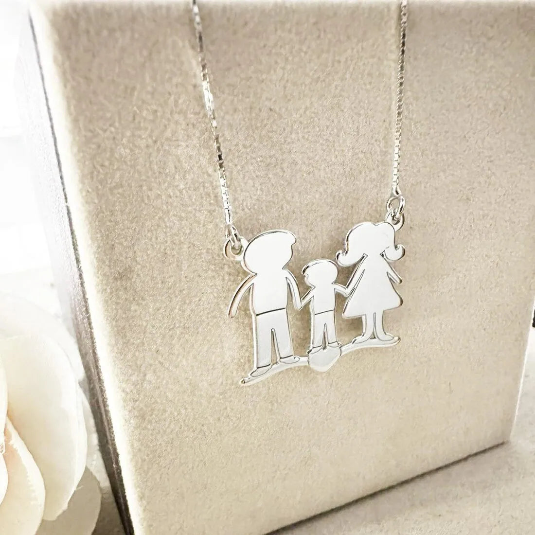Medaglione Celtico Famiglia In Argento 925 Con 4 Finestre Per Foto E Catena 45,7 Cm, Regalo Con Scatola